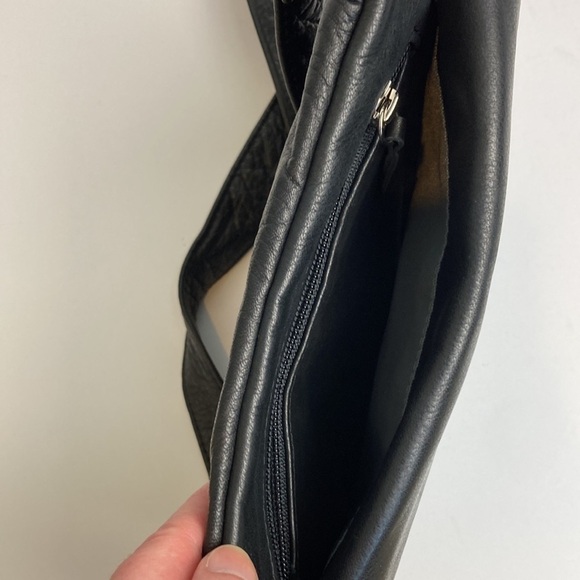 Osgoode Marley Logan Crossbody Bag Black Genuine Leather Classic Artisan - Picture 14 of 16